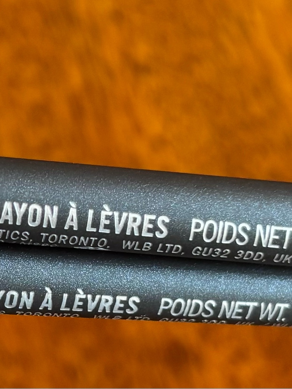 2 MAC Lip Liner Duo in Edge to Edge Shade - Picture 5 of 5